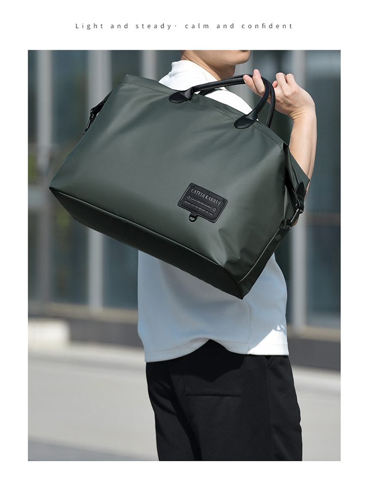 Traveler wearing a green tote bag over one shoulder